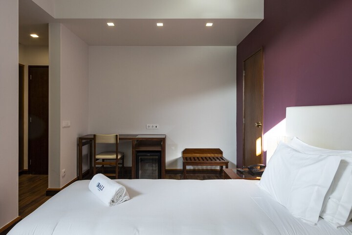 Room 34 of 105