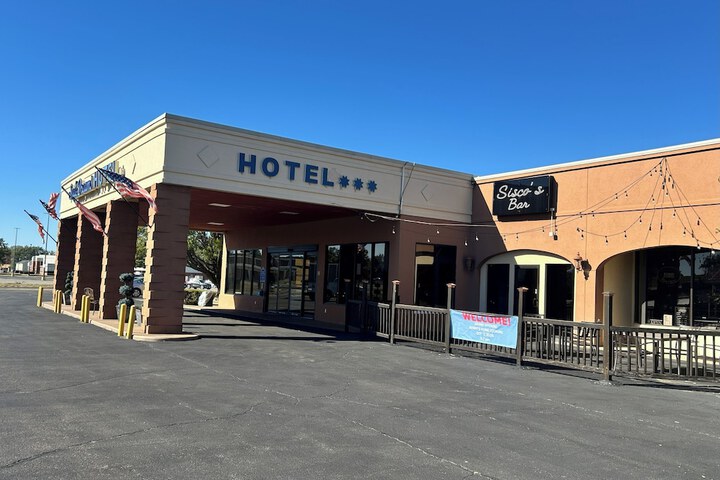 Suite Dreams Motel Mattoon I 57 in Mattoon, IL