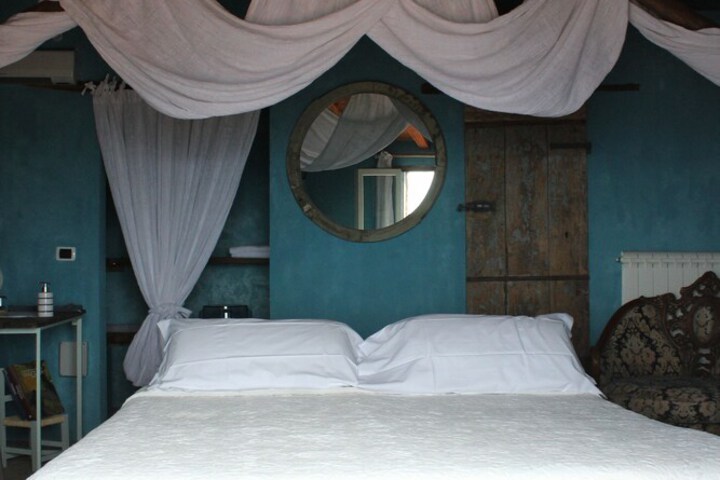 Room 21 of 52