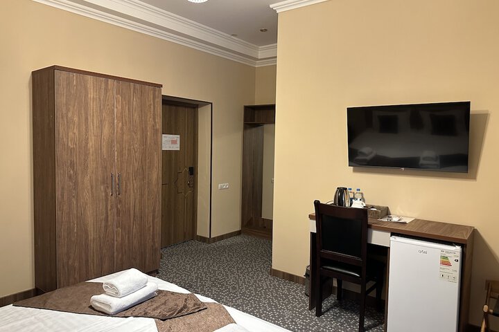 Room 6 of 69