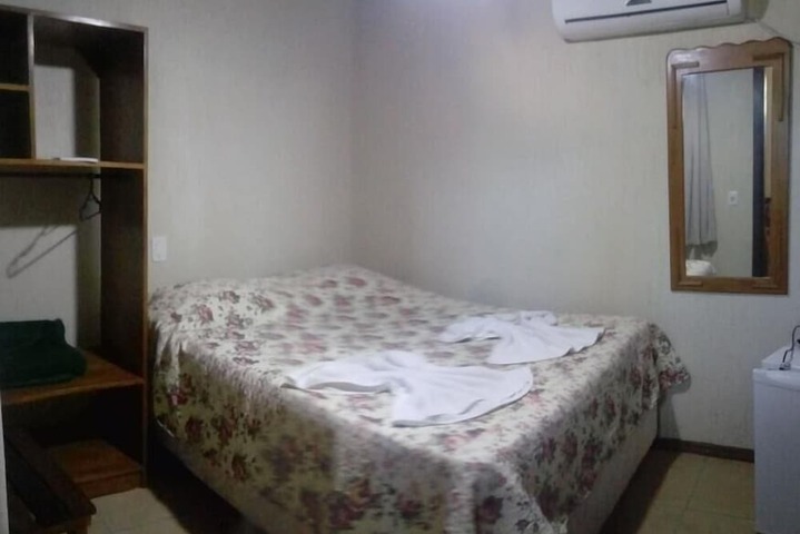 Room 7 of 35