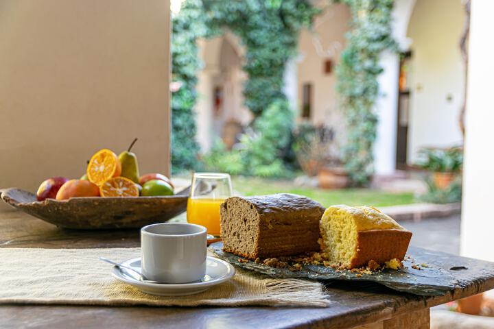Breakfast/Coffee Service 67 of 110