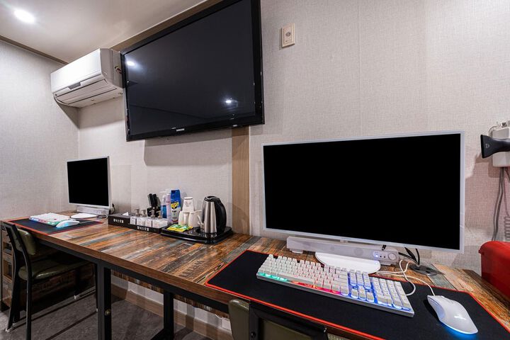 Room 90 of 105