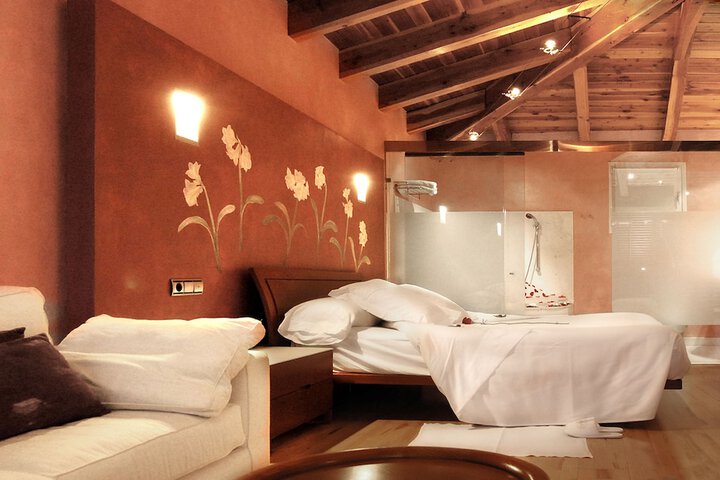 Room 4 of 46