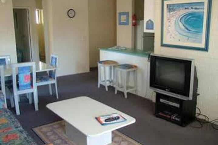 Room 1 of 3