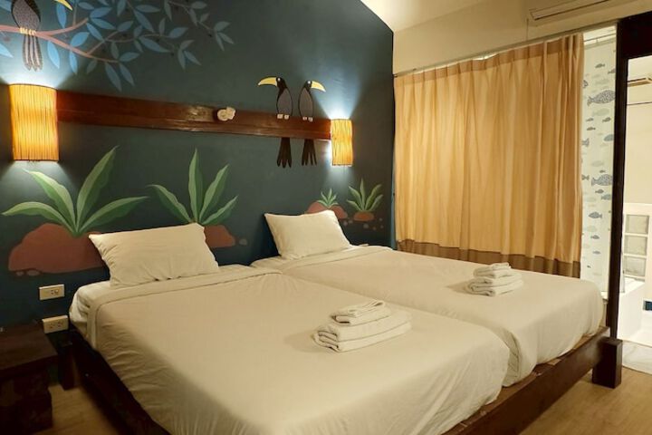 Room 16 of 46