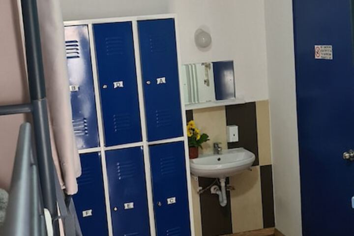 Room 35 of 103