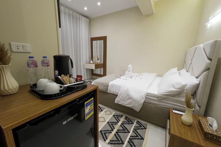 Room 36 of 74