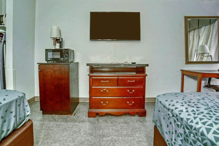 Room 38 of 65