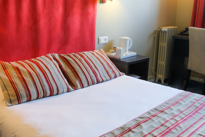 Room 4 of 24