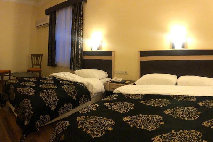 Room 9 of 35
