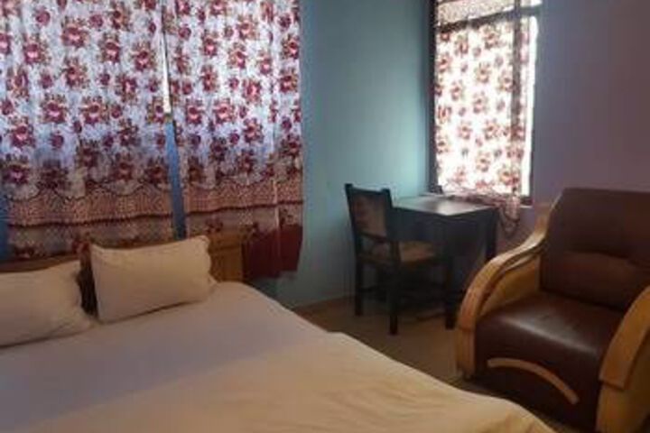 Room 7 of 13