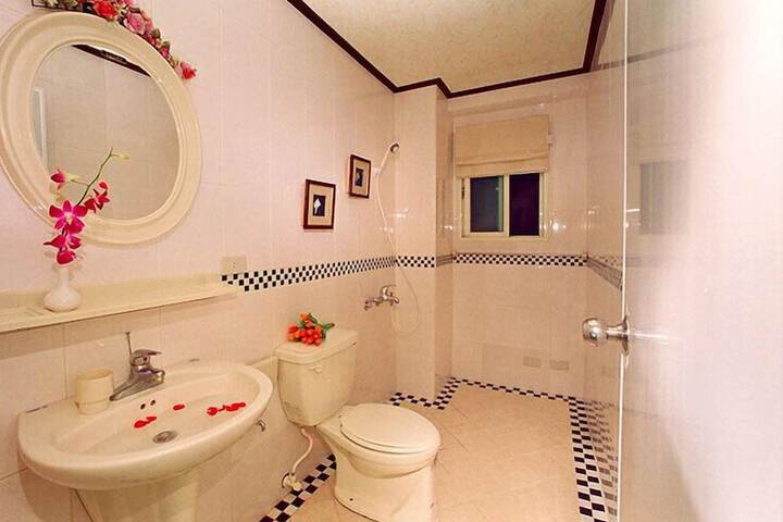 Room 14 of 17