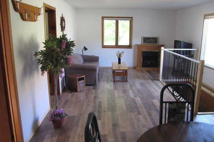 Room 4 of 80