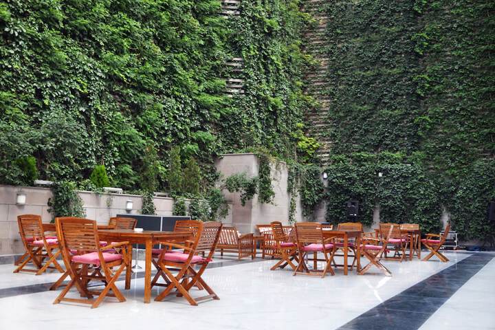 Hotel Exterior 56 of 60