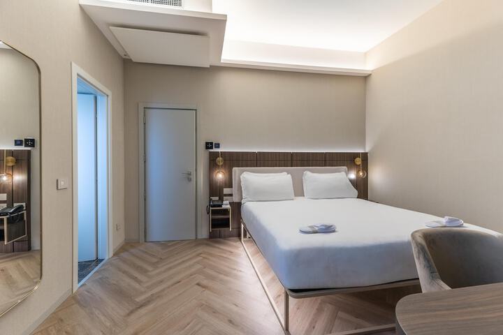 Room 38 of 110