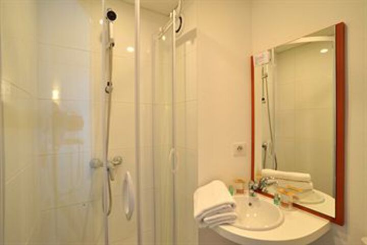 Room 2 of 19