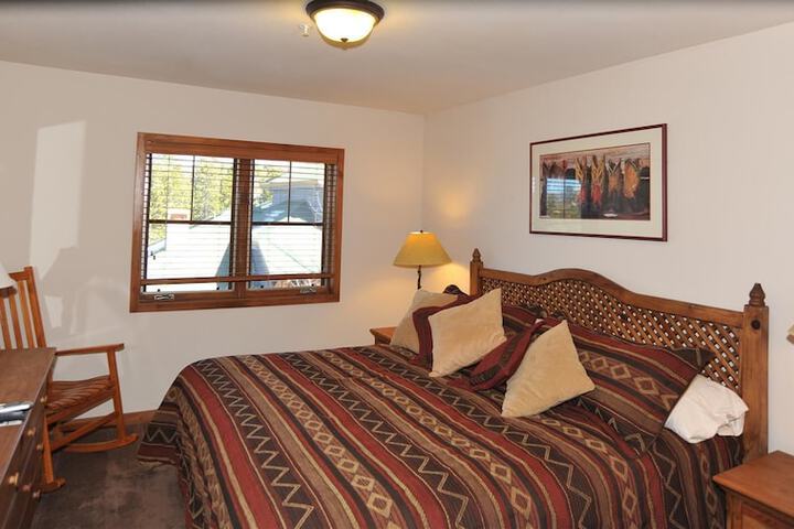 Room 2 of 78