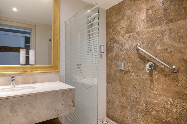 Clean Restrooms