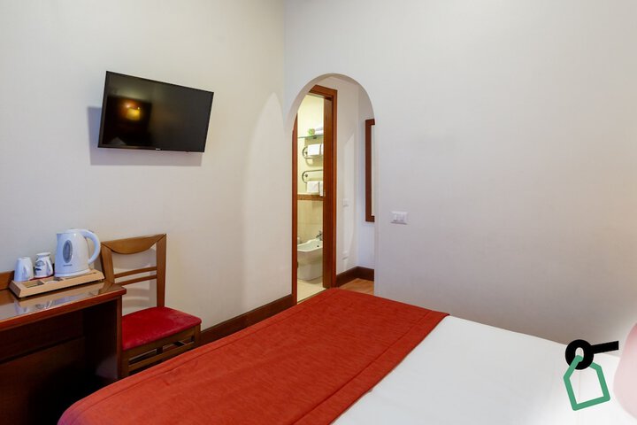 Room 11 of 26
