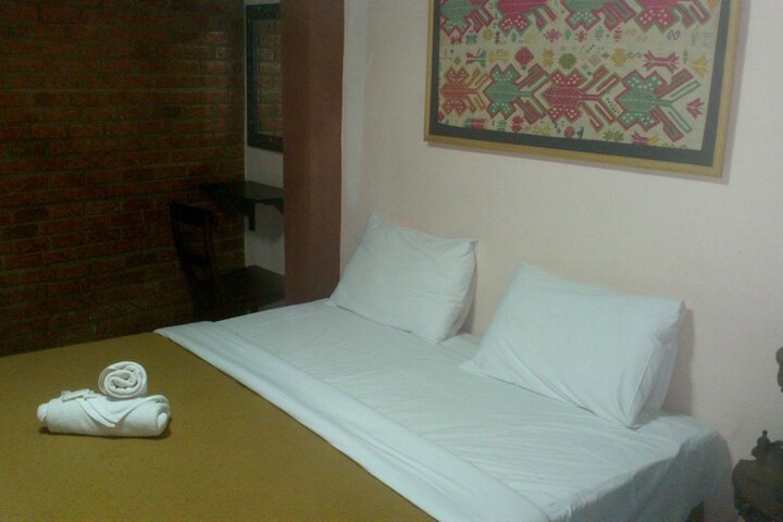 Room 2 of 19