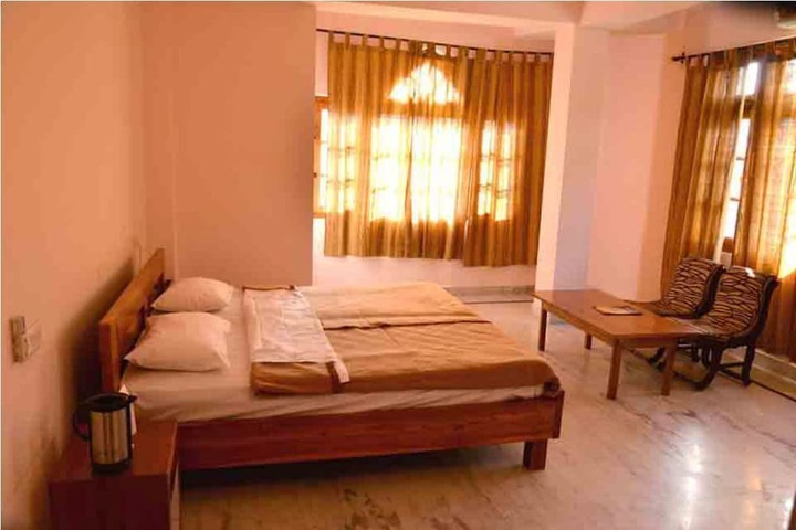 Room 12 of 29