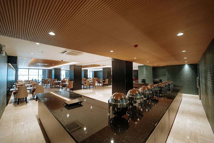 Dining Photos
