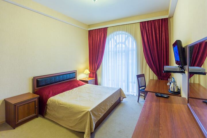 Room 6 of 31