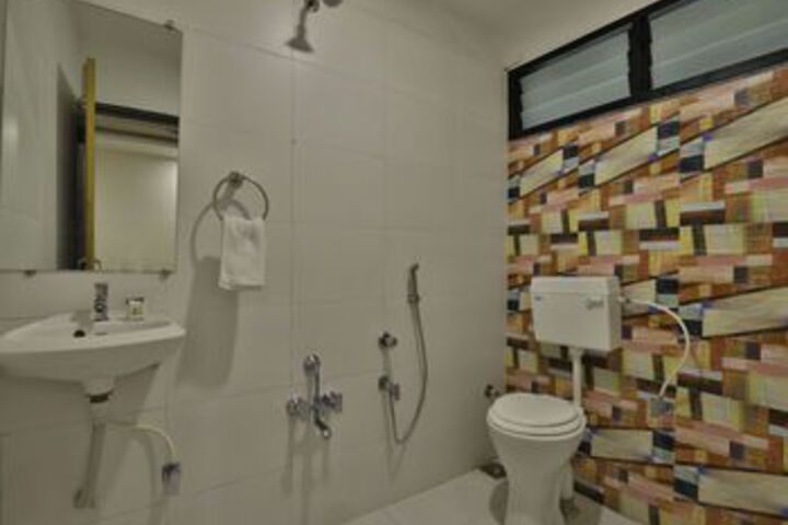 Room 2 of 24