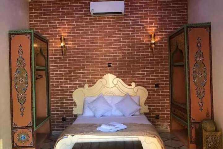 Room 12 of 96