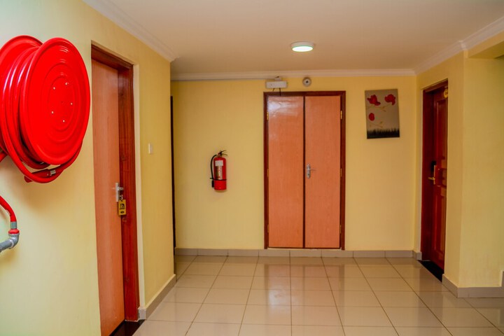 Ballroom/Hall 47 of 51