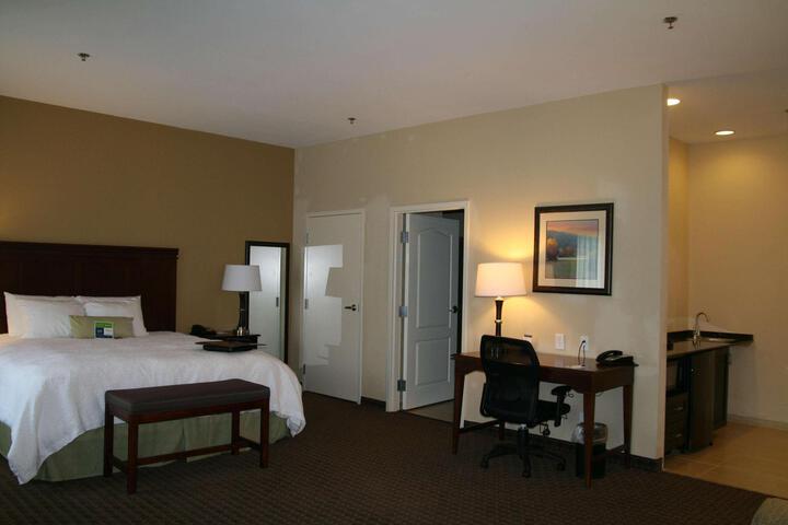 1 King Bed (10 of 10)