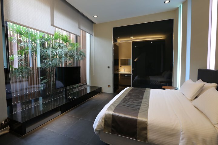 Room 9 of 45
