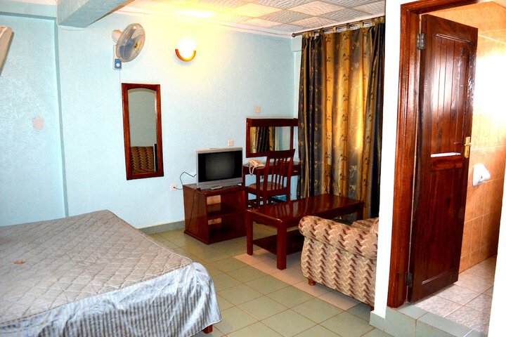 Room 10 of 49