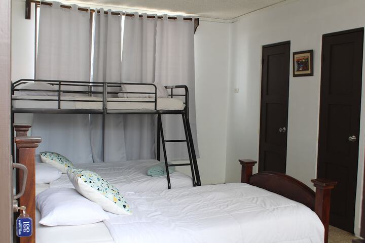 Room 11 of 82
