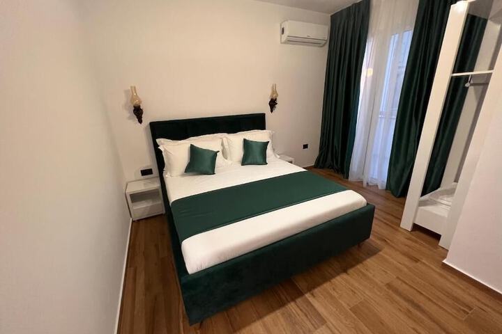 Room 7 of 69
