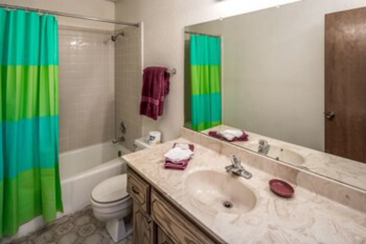 Room 2 of 22