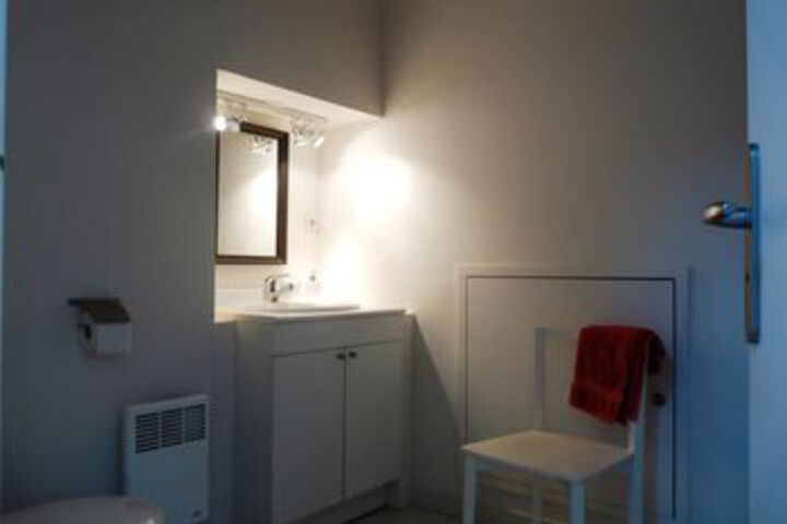 Room 4 of 30