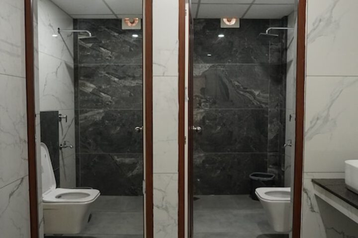 Room 52 of 63