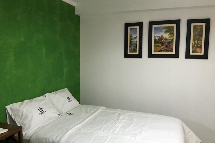 Room 4 of 6