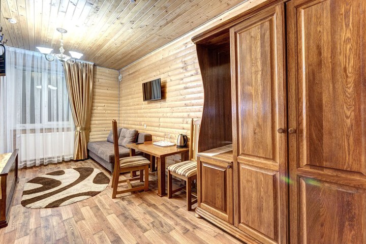 Room 10 of 51