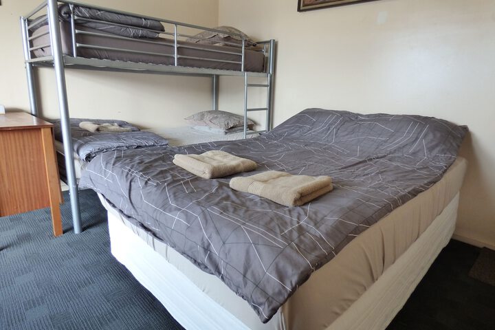 Room 17 of 39