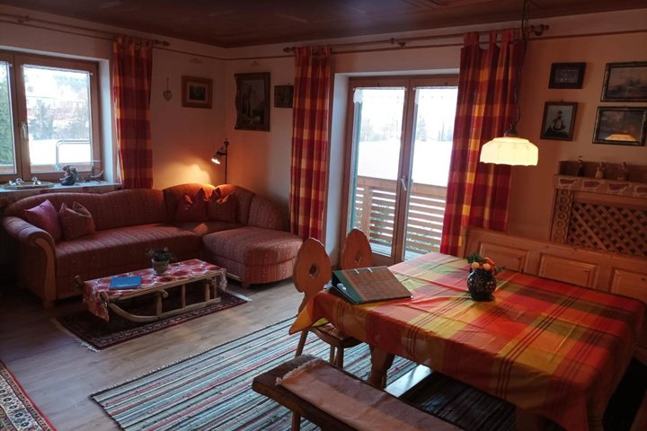 Room 3 of 18