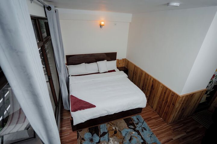 Room 8 of 47