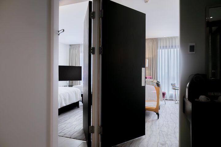 Room 32 of 130
