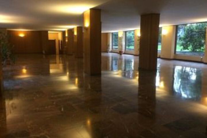 Room 4 of 35