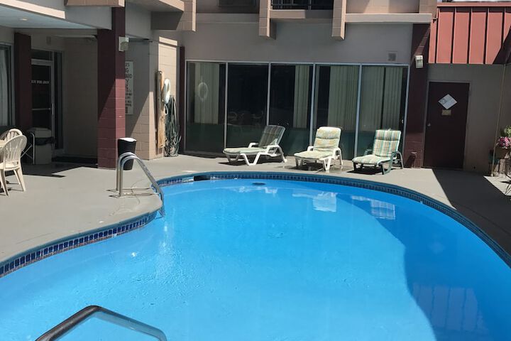 Pool 29 of 49