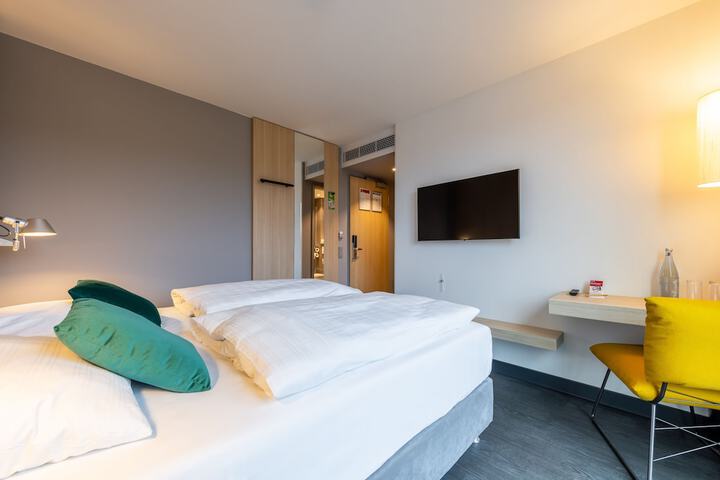 Room 16 of 89