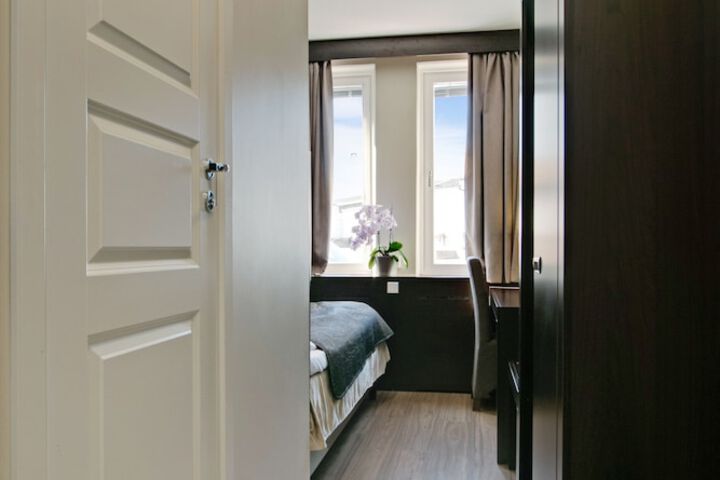 Room 8 of 41