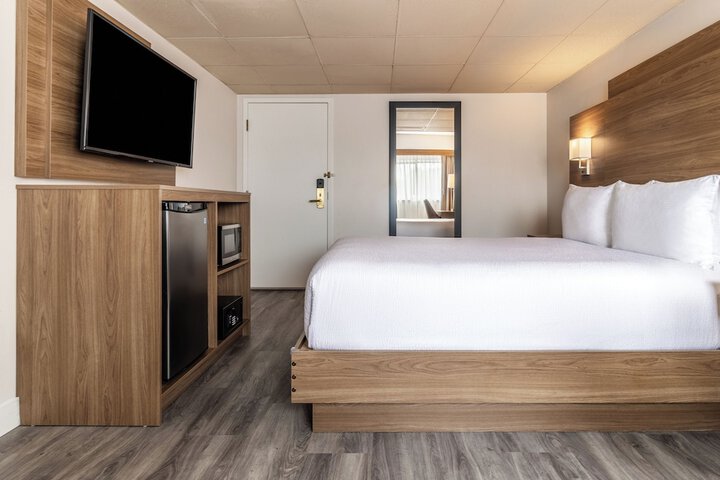 Room 14 of 150